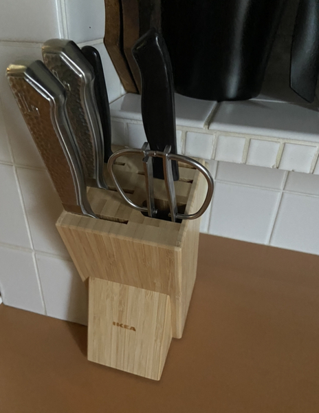 包丁のメンテナンスと包丁立てを新旧入れ替え